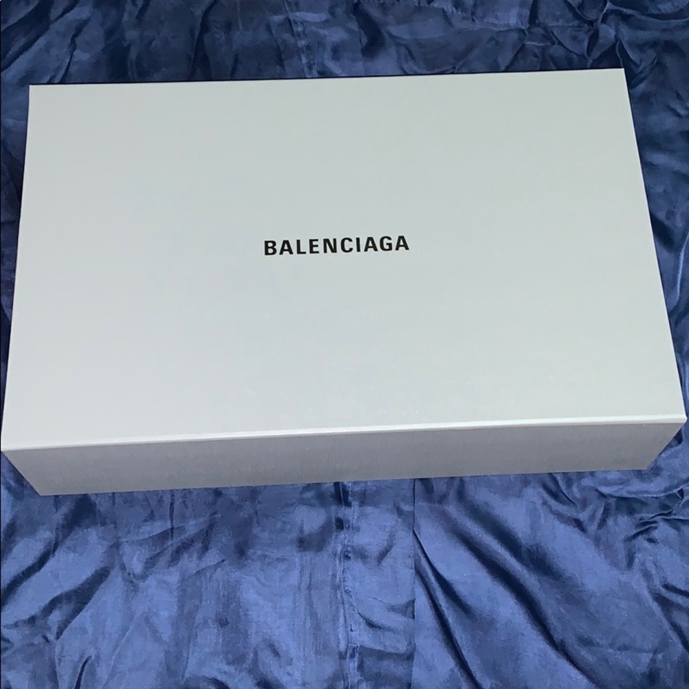 BALENCIAGA BOX